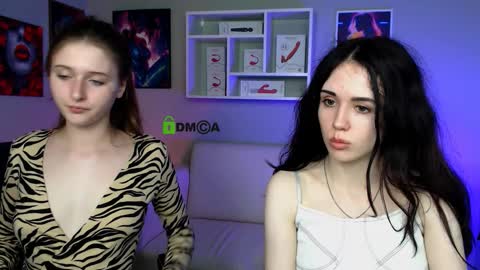 Snapshot of nekky_mouse chatting on September 21, 2:54 pm Meow online show from September 21, 2:54 pm