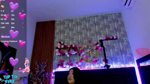 Snapshot of nekomisaki chatting on September 17, 12:19 pm Miah online show from September 17, 12:19 pm