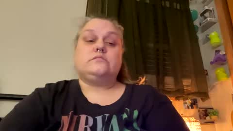 Snapshot of nellatlas chatting on February 2, 9:29 am Nellie Atlas online show from February 2, 9:29 am