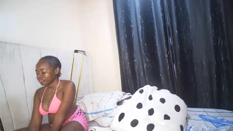 nellyeluxe online show from December 22, 10:22 am