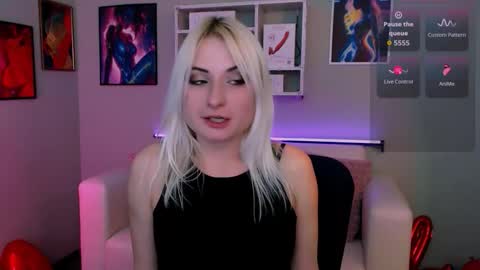 nellyfae online show from February 28, 8:24 pm