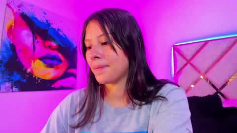 nenaarisk online show from April 17, 1:46 pm