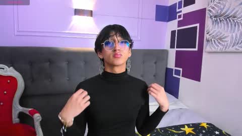 Snapshot of neonadonis chatting on October 17, 12:31 pm NeonAdonis online show from October 17, 12:31 pm