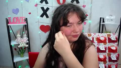 Snapshot of neonilalisova chatting on September 16, 11:34 am NeonilaLisova online show from September 16, 11:34 am
