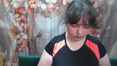 NeonilaLisova online show from May 12, 11:08 am