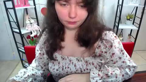 Snapshot of neonilalisova chatting on October 2, 6:23 am NeonilaLisova online show from October 2, 6:23 am