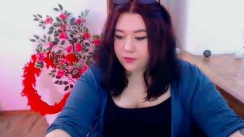 nereia online show from March 13, 8:28 am