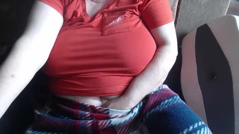 Snapshot of new_milf chatting on October 1, 8:24 am Lilly online show from October 1, 8:24 am