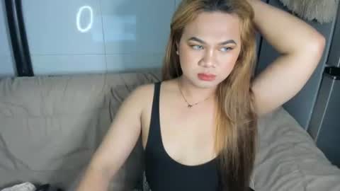 Snapshot of newbitch_intown69 chatting on October 2, 3:05 am Jane online show from October 2, 3:05 am