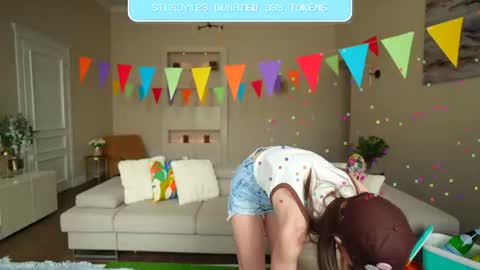 newchloe18 online show from August 1, 12:07 pm
