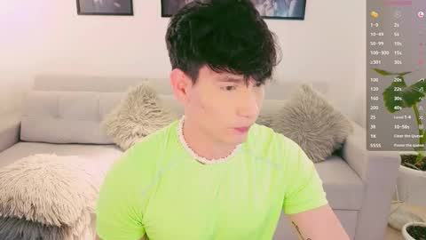 Snapshot of neythan__blaze chatting on October 5, 9:33 pm online show from October 5, 9:33 pm