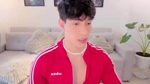   online show from March 23, 5:29 pm