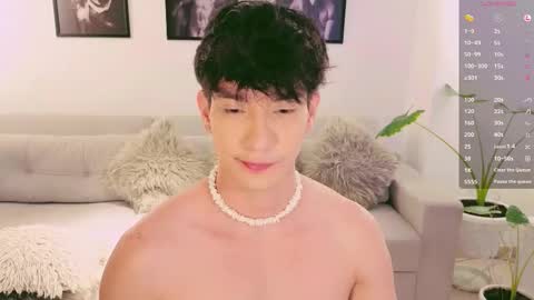 Snapshot of neythan__blaze chatting on October 15, 12:25 am online show from October 15, 12:25 am