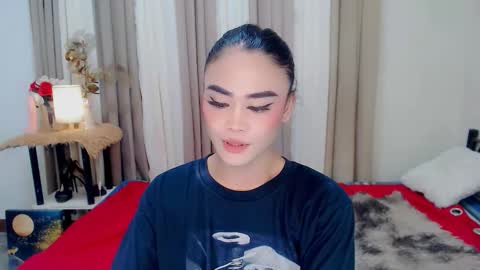 Snapshot of nhicolehollywood chatting on October 7, 5:14 am hottie nicole online show from October 7, 5:14 am