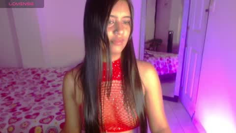 Snapshot of niafoxx_ chatting on September 28, 1:03 am Nia online show from September 28, 1:03 am
