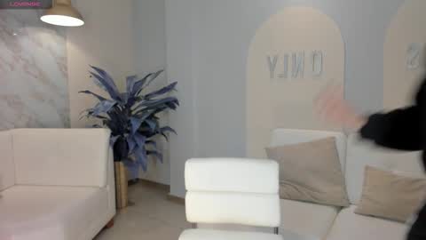 SQUIRTER DOLL    online show from February 15, 10:52 pm