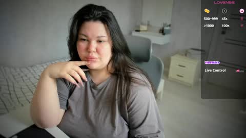 nicara_ online show from May 25, 10:54 am