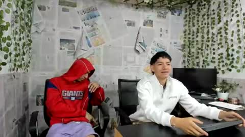 nice_boys11 online show from July 3, 1:38 pm