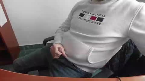 niceguy8854 online show from March 27, 2:18 pm