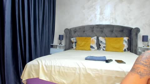 Sophie online show from November 20, 8:02 am