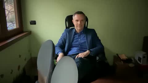 Snapshot of niceshy_71 chatting on March 7, 4:55 pm Andrew online show from March 7, 4:55 pm