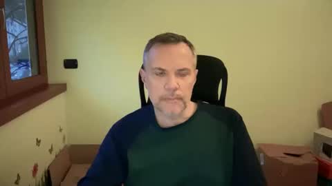 Snapshot of niceshy_71 chatting on February 14, 6:23 am Andrew online show from February 14, 6:23 am