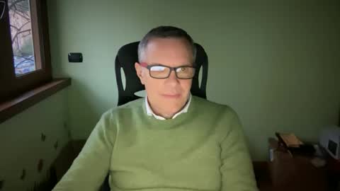 Snapshot of niceshy_71 chatting on February 26, 4:49 pm Andrew online show from February 26, 4:49 pm