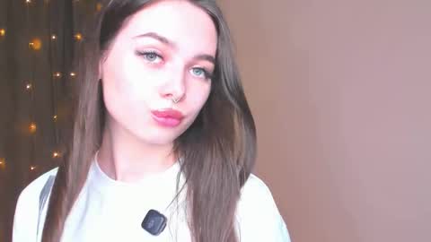 Nicole online show from December 21, 3:29 pm