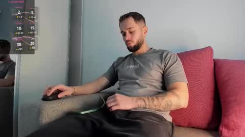 Snapshot of nicholassx chatting on October 6, 5:47 am Nicholassx online show from October 6, 5:47 am