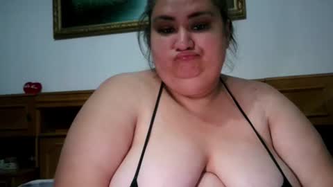 Nicholle online show from August 2, 11:50 pm