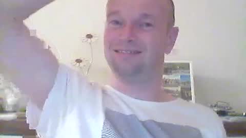 Snapshot of nick1990b chatting on September 29, 6:07 pm nick1990b online show from September 29, 6:07 pm