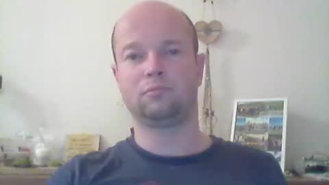 Snapshot of nick1990b chatting on October 9, 6:02 pm nick1990b online show from October 9, 6:02 pm