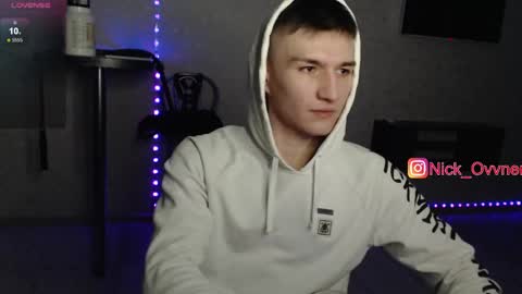 Snapshot of nick_owner chatting on February 5, 4:37 am Nick online show from February 5, 4:37 am