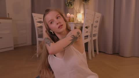 Nicka Cherie online show from March 25, 5:31 pm