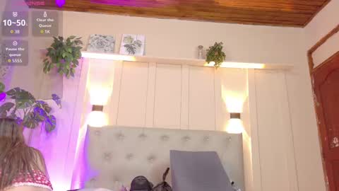 Snapshot of nicki__snow chatting on September 11, 1:34 pm Your baby Nicol online show from September 11, 1:34 pm