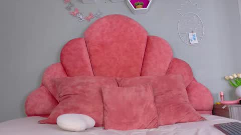 Snapshot of nickifox__ chatting on September 10, 2:56 am NICKI FOX online show from September 10, 2:56 am