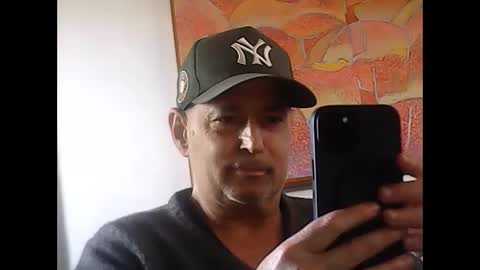 nickincali online show from December 16, 7:10 pm