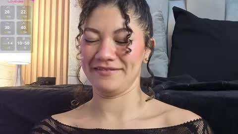 nickollsaenz online show from April 15, 8:06 am