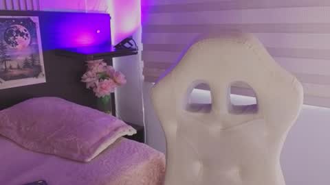 Snapshot of nicky_as chatting on October 15, 2:18 pm nicky_as online show from October 15, 2:18 pm