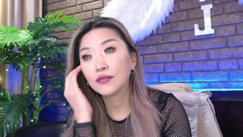Snapshot of nicky_owl chatting on January 27, 6:52 am Today is my 41st birthday And in 2 hours Im waiting for you on the stream Stock up on tokens and a good mood Nicky online show from January 27, 6:52 am