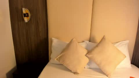 Nicky  online show from March 17, 2:49 am