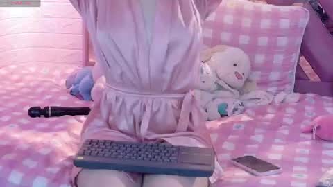 nicky_skinny18 online show from July 6, 7:16 am