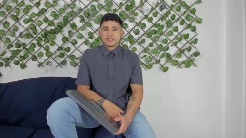 nicky online show from February 22, 7:47 pm