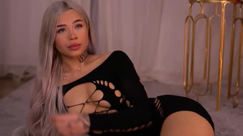 Nicky online show from October 27, 7:36 pm