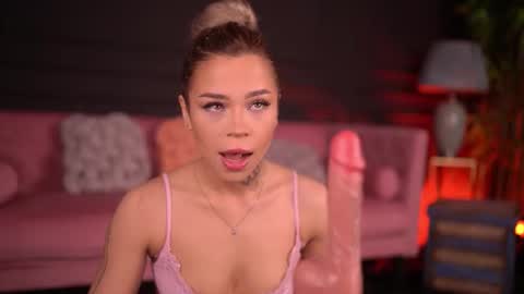 Nicky online show from December 14, 8:04 pm