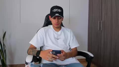 Snapshot of nickyblazze_ chatting on September 8, 4:17 pm Nicky online show from September 8, 4:17 pm
