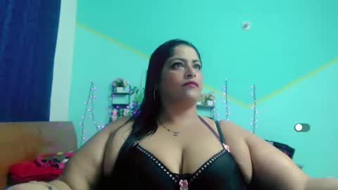 nickyribeiro online show from November 13, 6:27 am