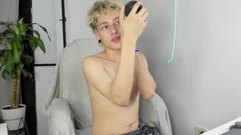 Nico  online show from September 19, 3:32 am