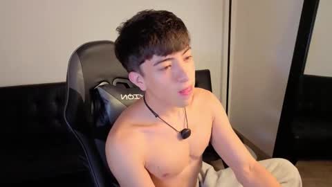 Nicolas online show from February 23, 10:01 pm