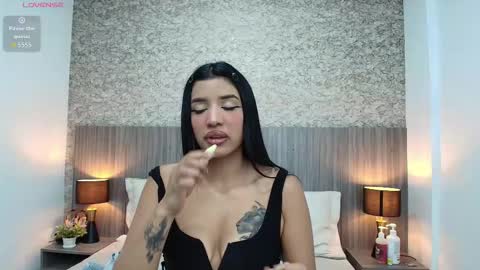 Nicol Alvarez online show from November 12, 8:11 pm